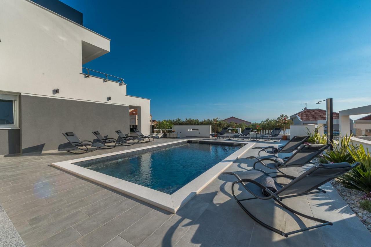 Villa Magnifica Penthouse With Jacuzzi Novalja Exterior foto